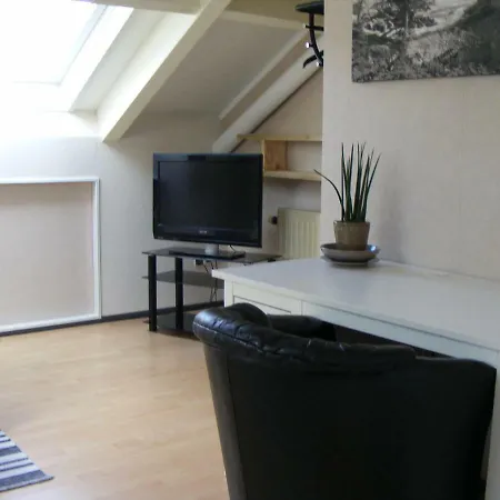 Bed & Breakfast Njoy-uithof The Hague